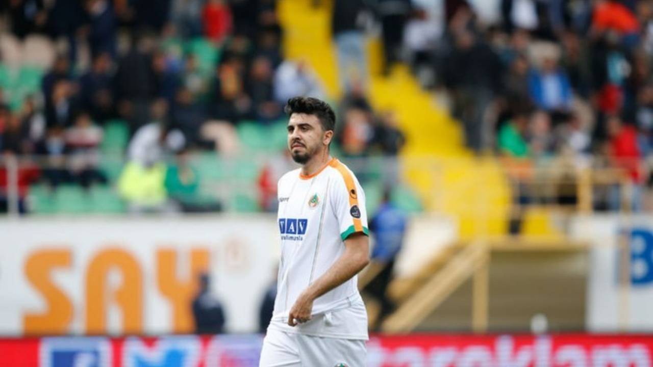 Eljif Elmas'ı kaptıran Lazio, Ozan Tufan'ın peşinde