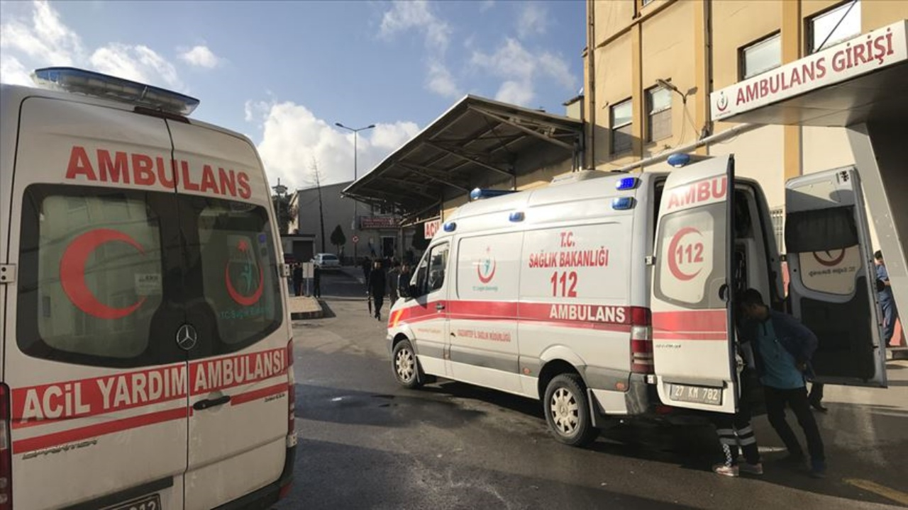Kavgaya müdahale ederken yaralanan polis şehit oldu!