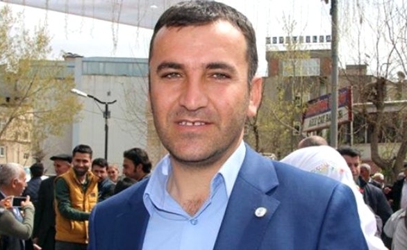 HDP'li Ferhat Encü'nün pasaportuna havalimanında el konuldu