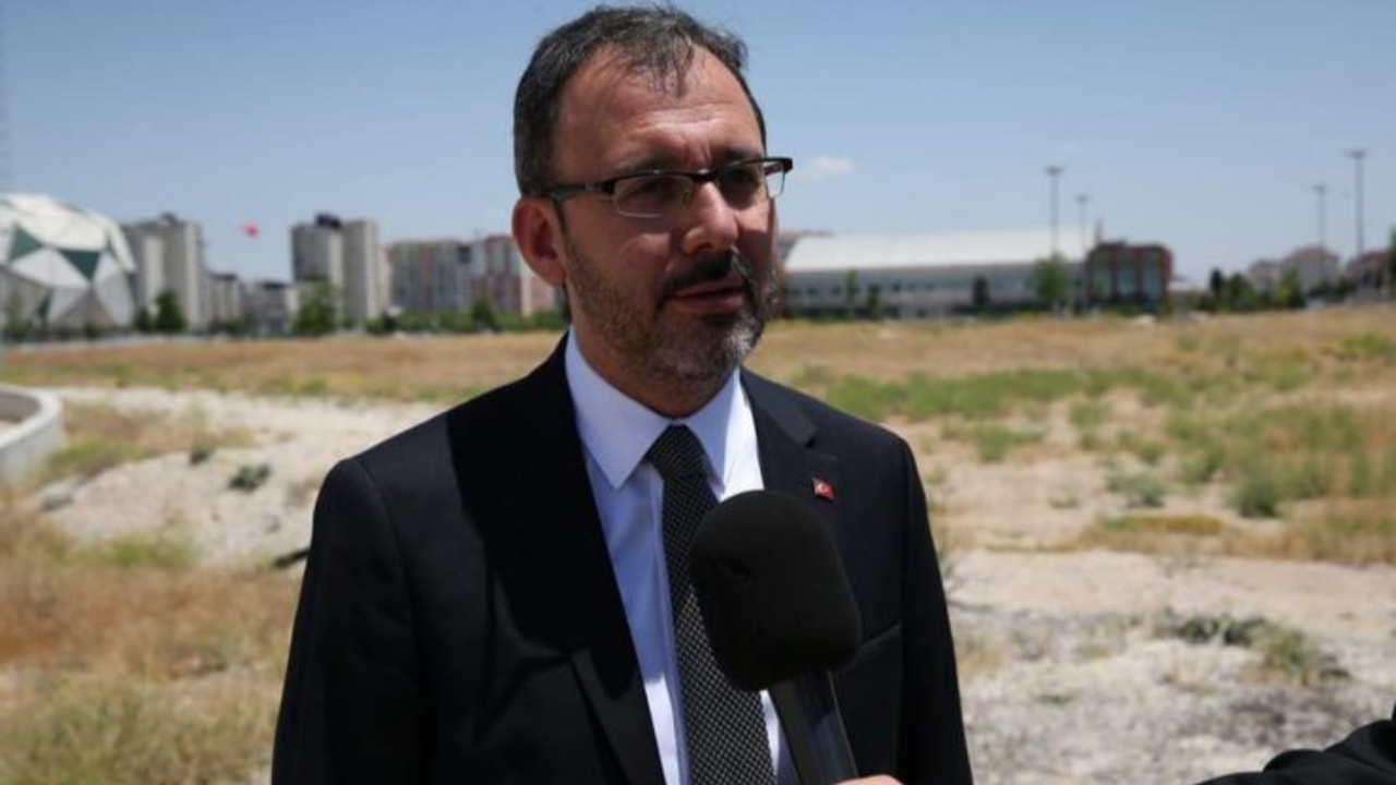 Bakan Kasapoğlu’ndan Türkiye-Fransa maçı yorumu!