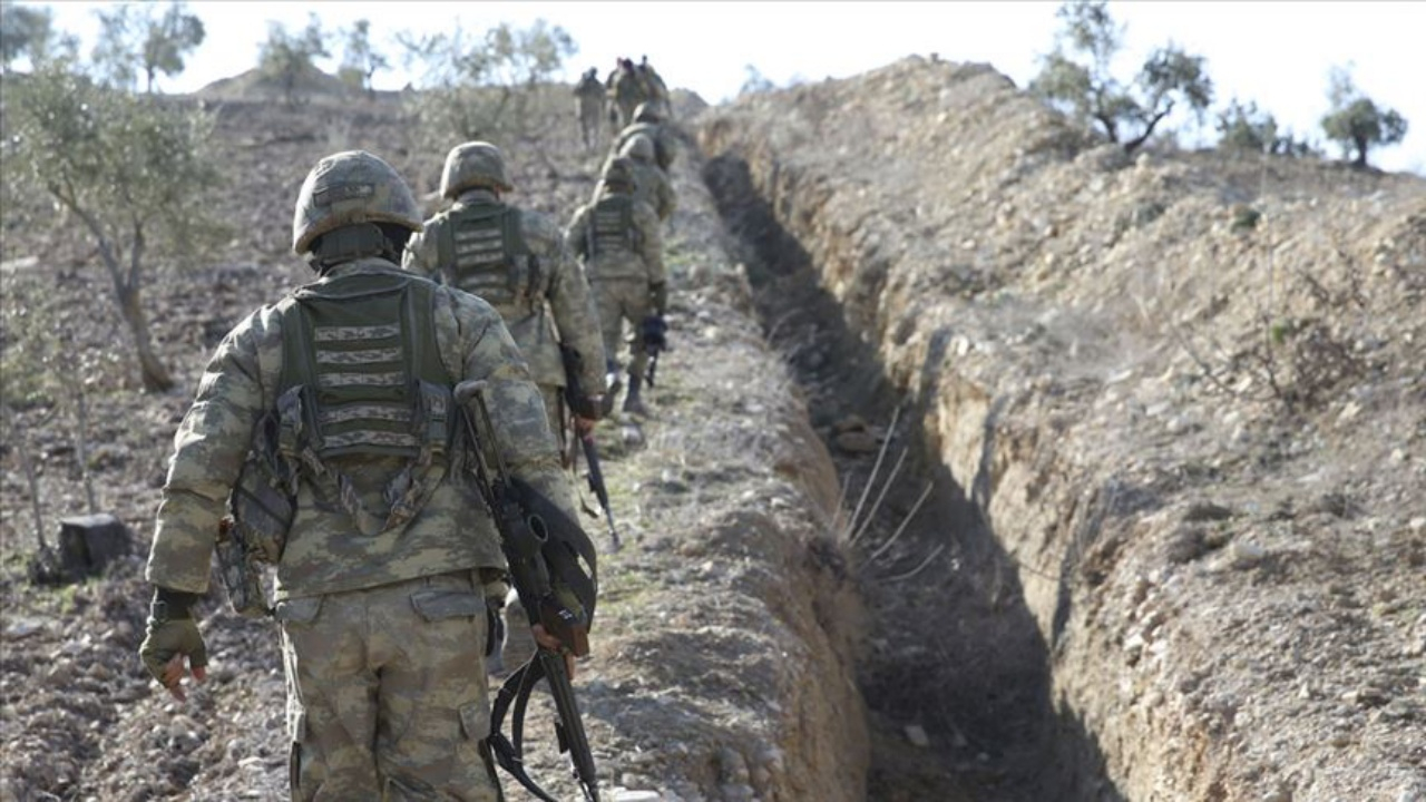 PKK/YPG Azez'de TSK üssüne saldırdı!