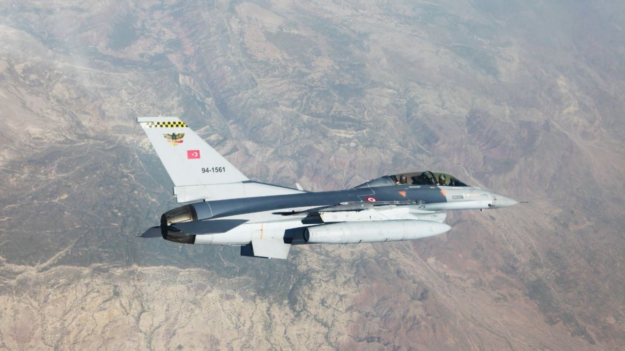 PKK'nın Hakurk'taki silah depoları imha edildi!
