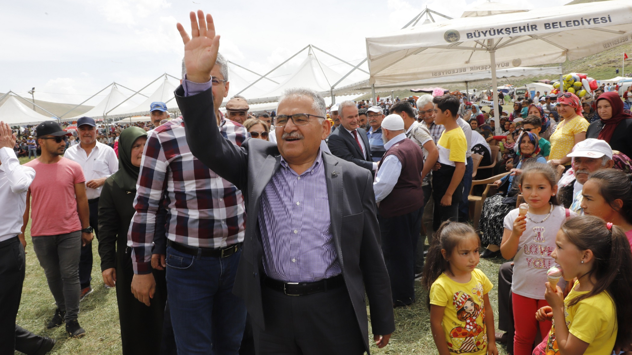 Kayseri'de Festival Ağası Memduh Büyükkılıç