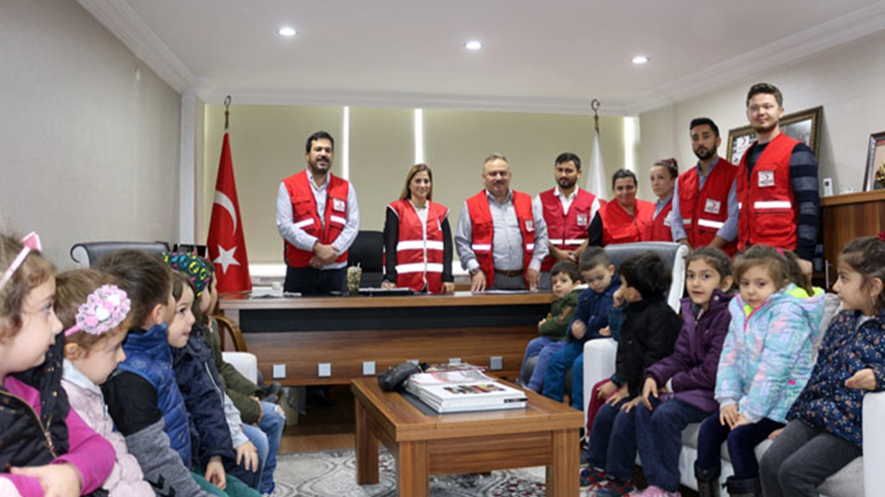 Zonguldak'ta Aydın Ergenç, "Türk Kızılayı 151. yılını kutluyor"