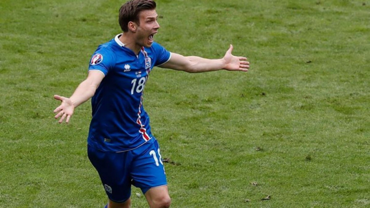 İzlandalı futbolcudan A Milli Takım'a destek!
