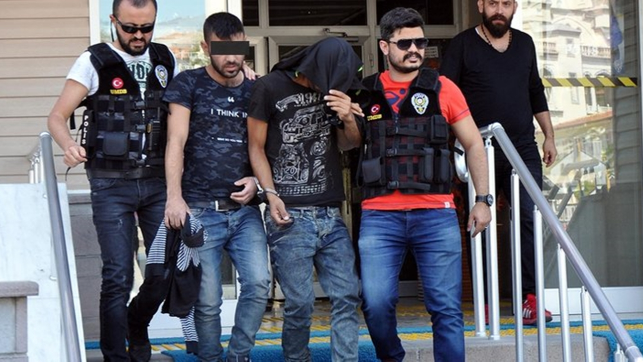 Kayseri’de uyuşturucu baskını: 2 gözaltı