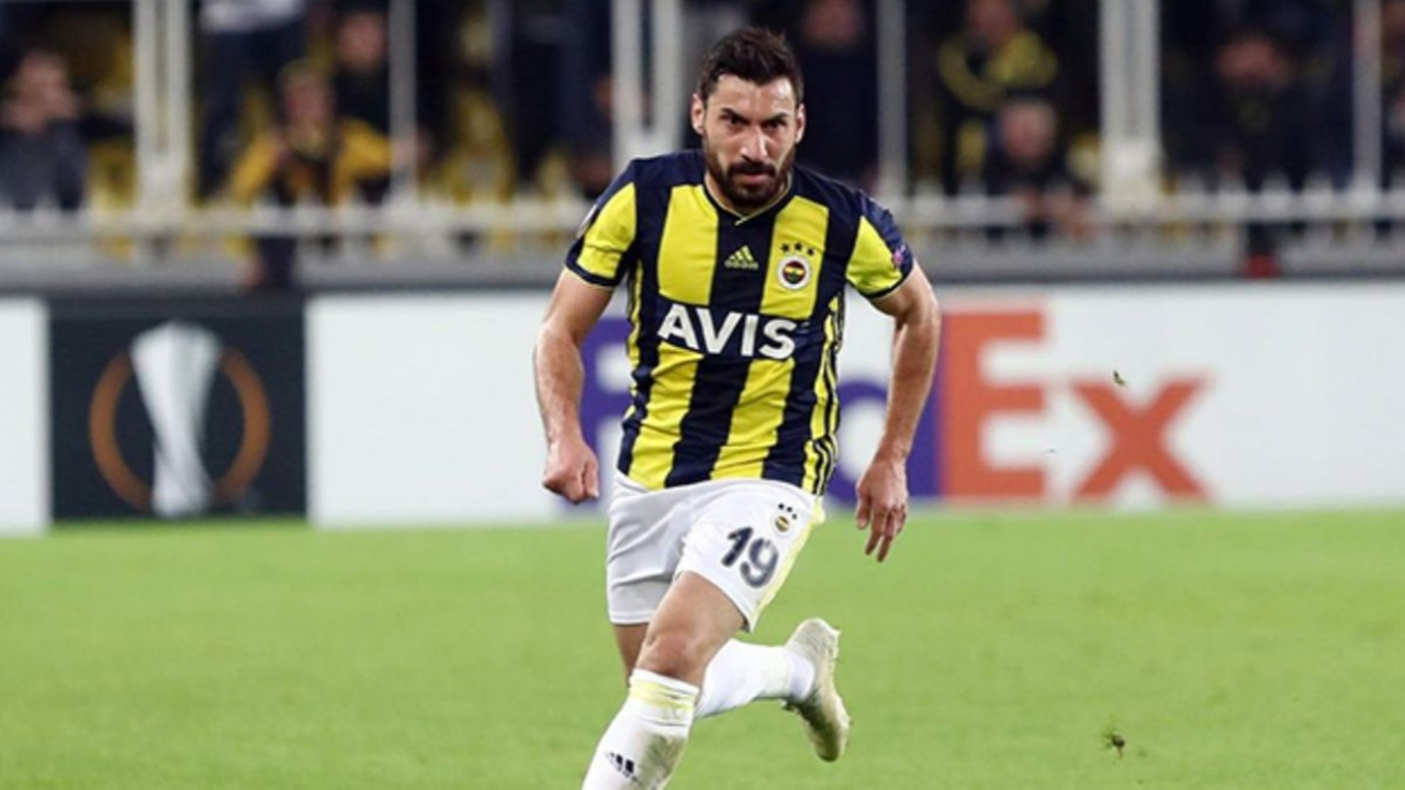Şener Özbayraklı adım adım Galatasaray'a geliyor!