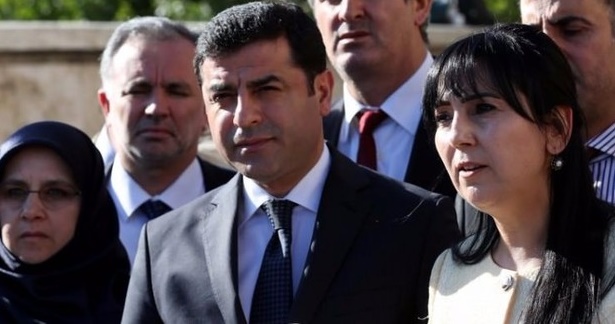 Başbakanlık'tan dünya basınına 'HDP' açıklaması!