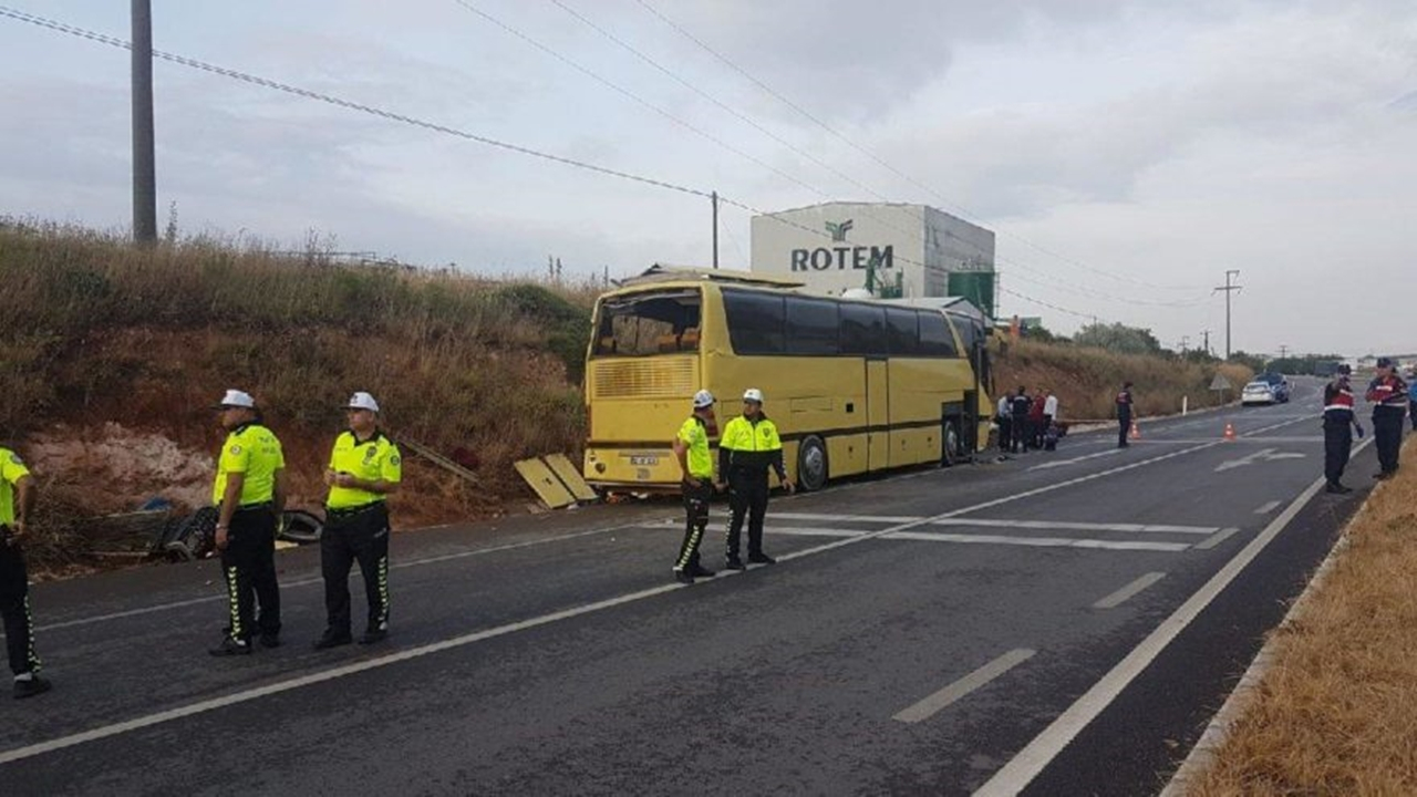 Balıkesir Bandırma’da trafik kazası : 4 ölü 42 yaralı