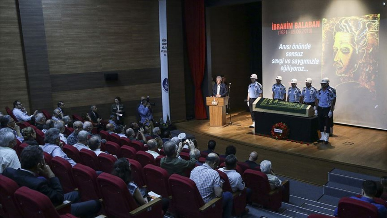 Ressam İbrahim Balaban'ı sevenleri uğurladı...