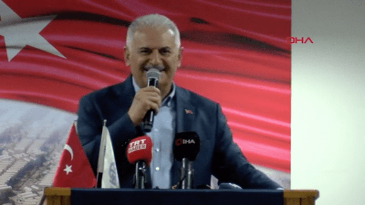 Binali Yıldırım: Kim olursa olsun vız gelir tırıs gider!