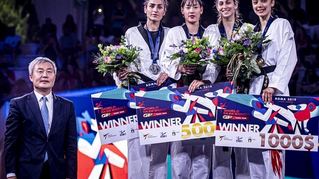 Bursa'lı Hatice Kübra İlgün’den gümüş madalya