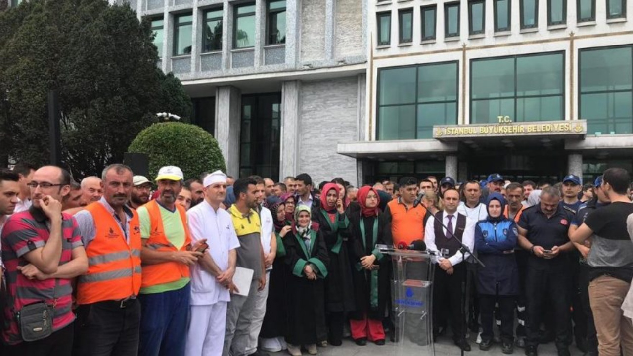 İBB çalışanları İmamoğlu'nu protesto etti!