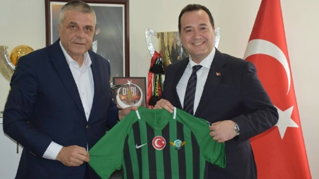 Manisa'da Belediye Başkanı Besim Dutlulu: Akhisarspor'un yanındayız