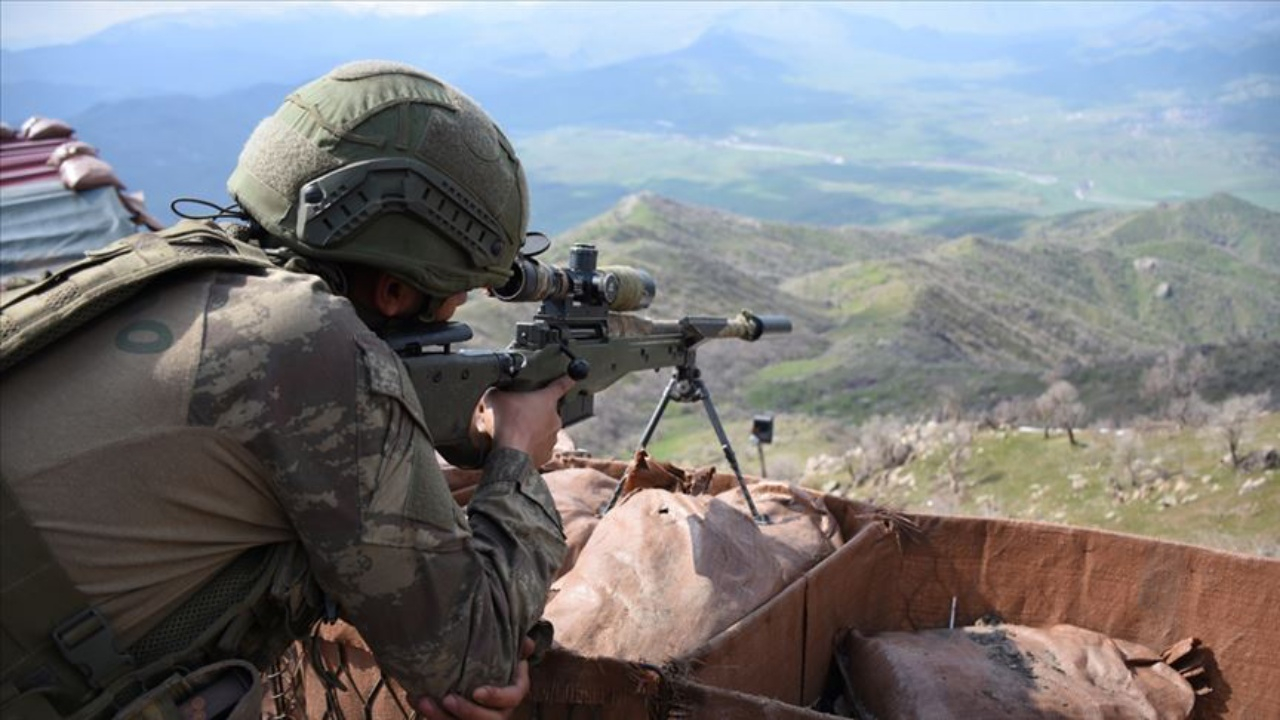 Van'da PKK'lı iki terörist öldürüldü!