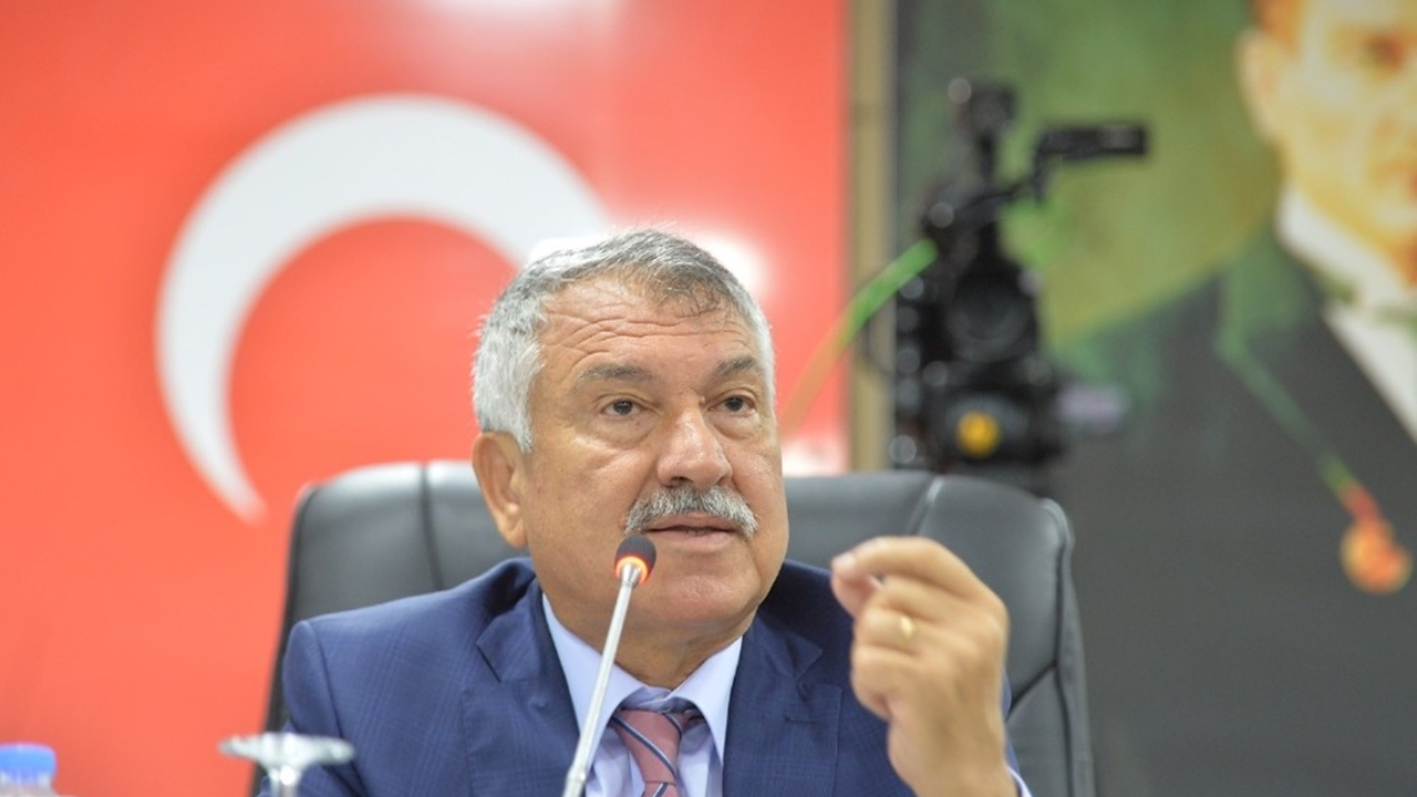 Adana'da Zeydan Karalar: "Suyu tek aşamada yüzde 30 indirmeyeceğiz"