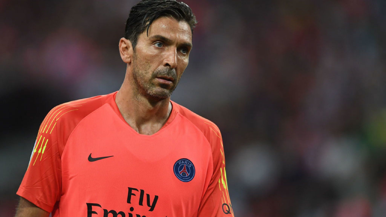 Buffon'un menajeri yeni takımını duyurdu!