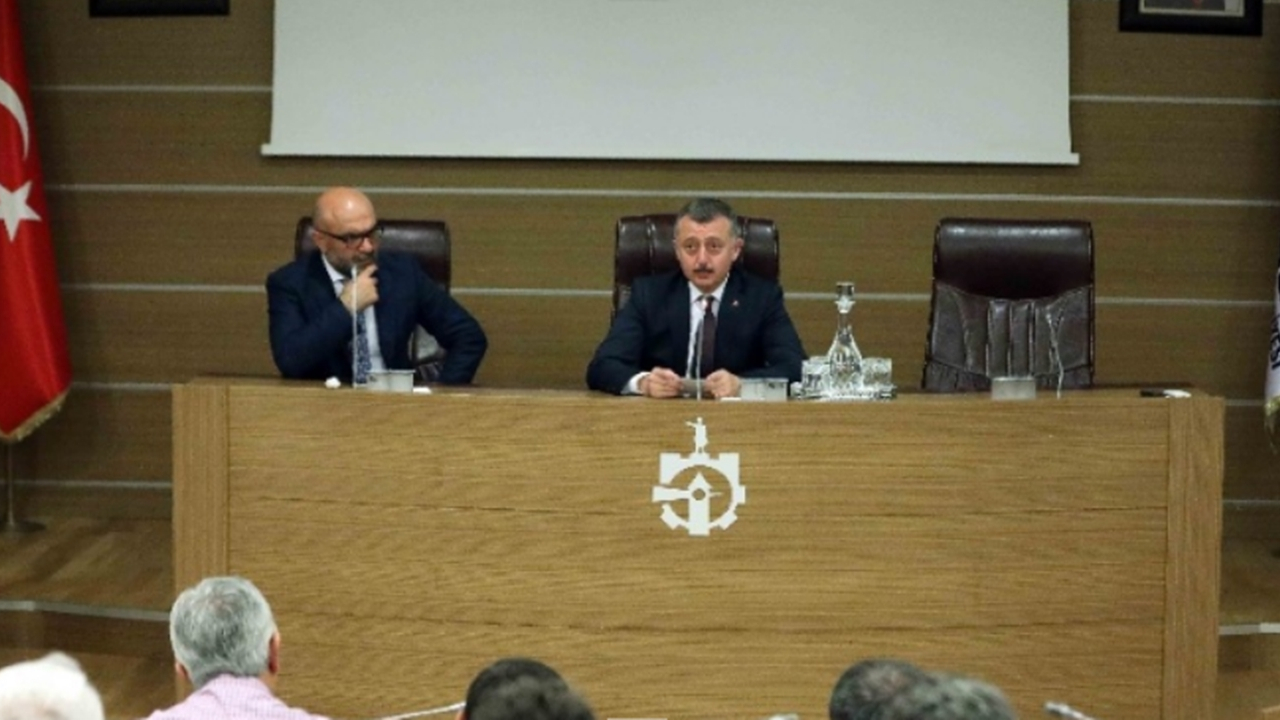 Kocaeli'de Başkan Tahir Büyükakın, “İsraftan kaçınıyor, tasarrufa özen gösteriyoruz”