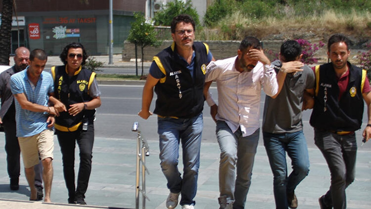 200 bin lirayı yardım bahanesiyle çaldılar!