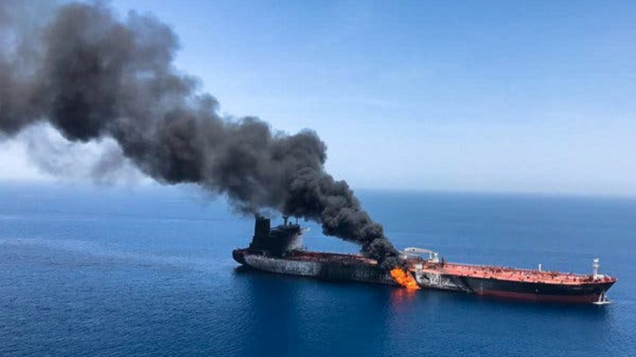 İngiltere: Tanker saldırılarını İran yaptı!