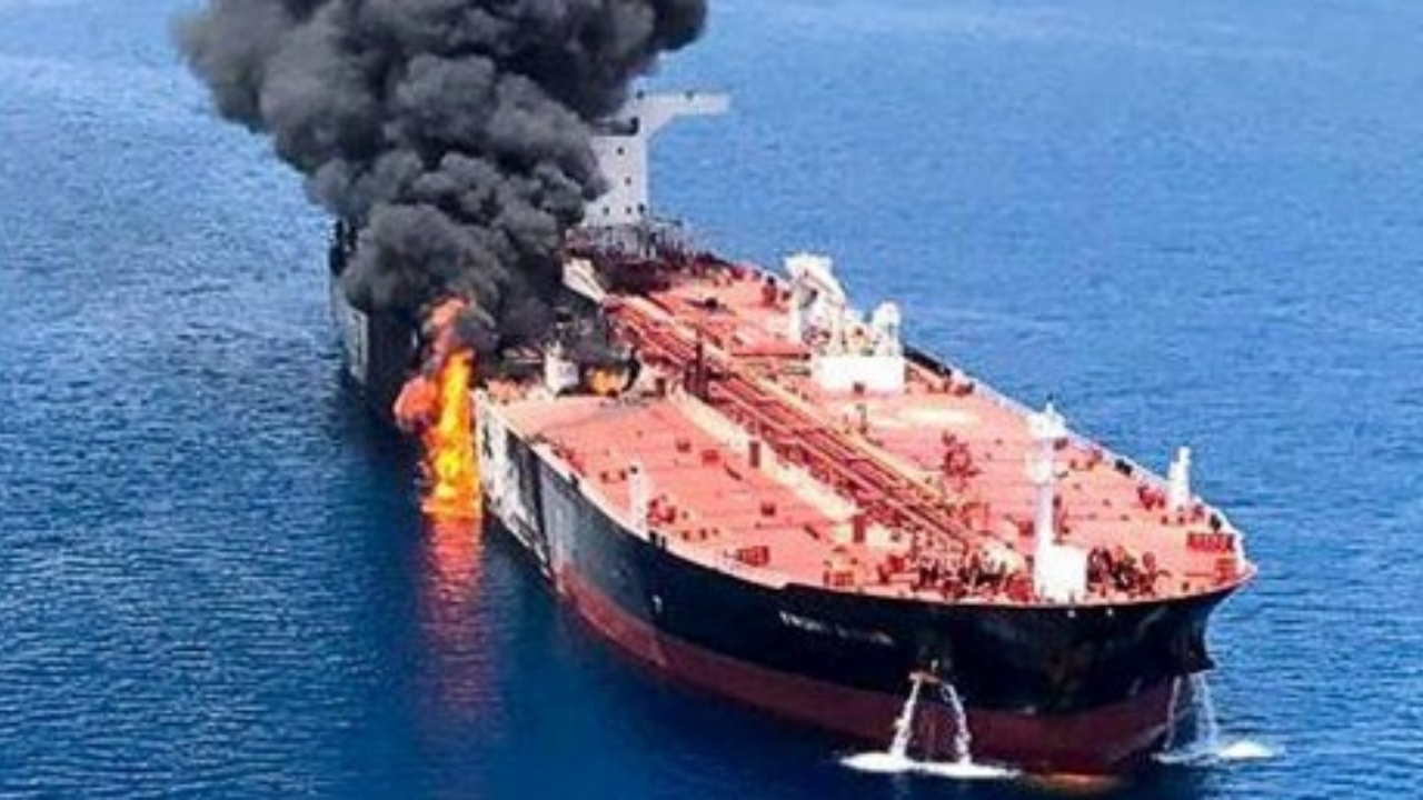 İran tanker saldırıları için ABD'yi suçladı!