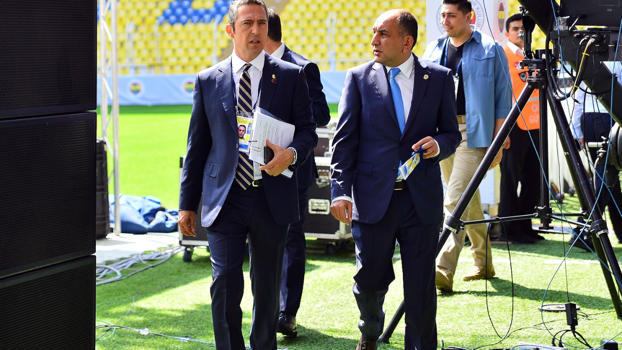 Fenerbahçe'de Genel Kurul  ertelenebilir!