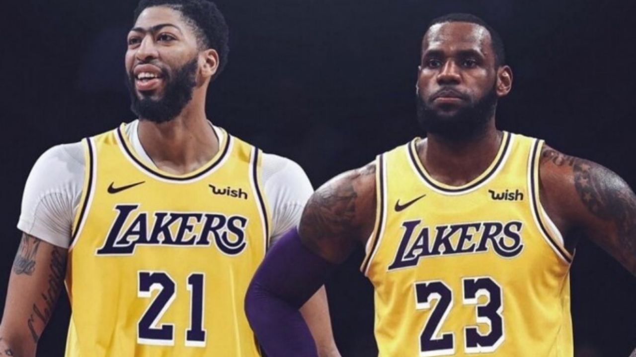 Los Angeles Lakers'ta sıra üçüncü yıldızda!