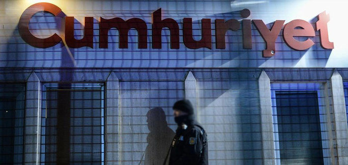 Kaynak Holding'den Cumhuriyet'e çuval çuval para akıtmışlar