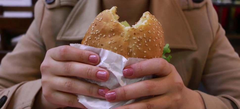 Fast food yiyenlerde erken bunama riski!