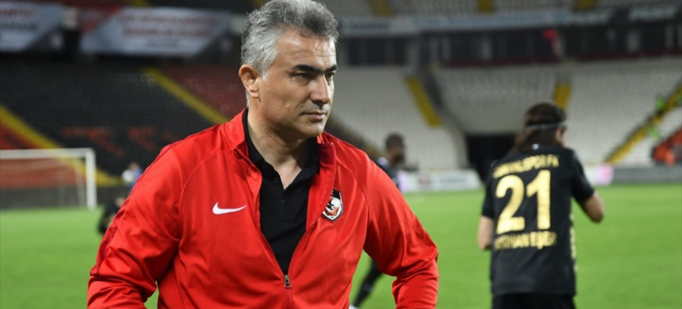 Şampiyon hoca Akhisarspor yolunda! / ÖZEL