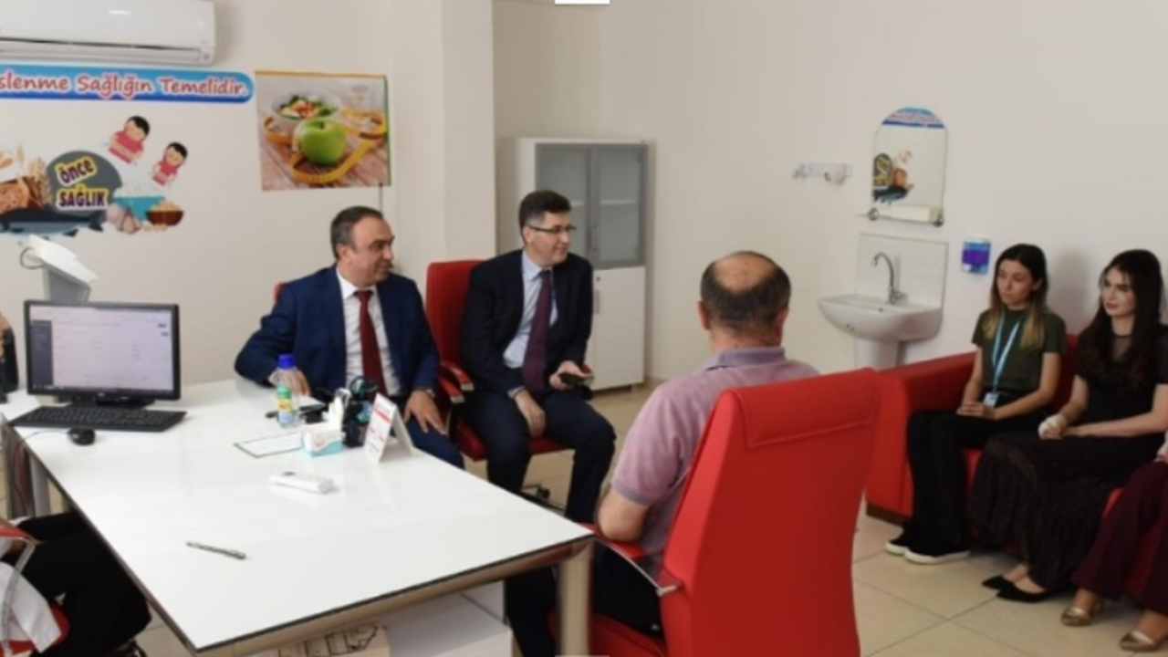 Kilis'te Vali Recep Soytürk Sağlıkta Hayat Merkezi ziyaret etti