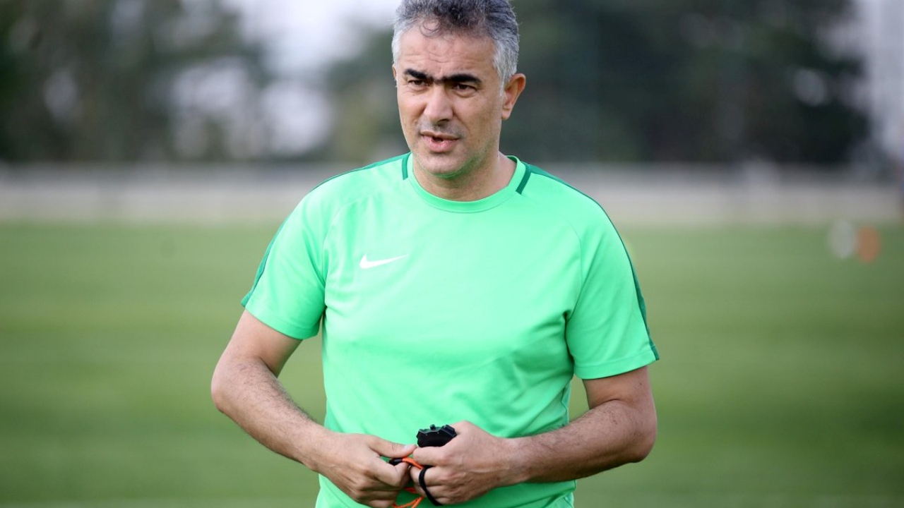 Mehmet Altıparmak Akhisarspor'da!