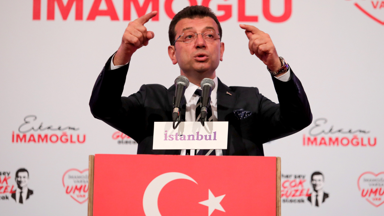 İstanbul'da Ekrem İmamoğlu muhtarlarla buluştu