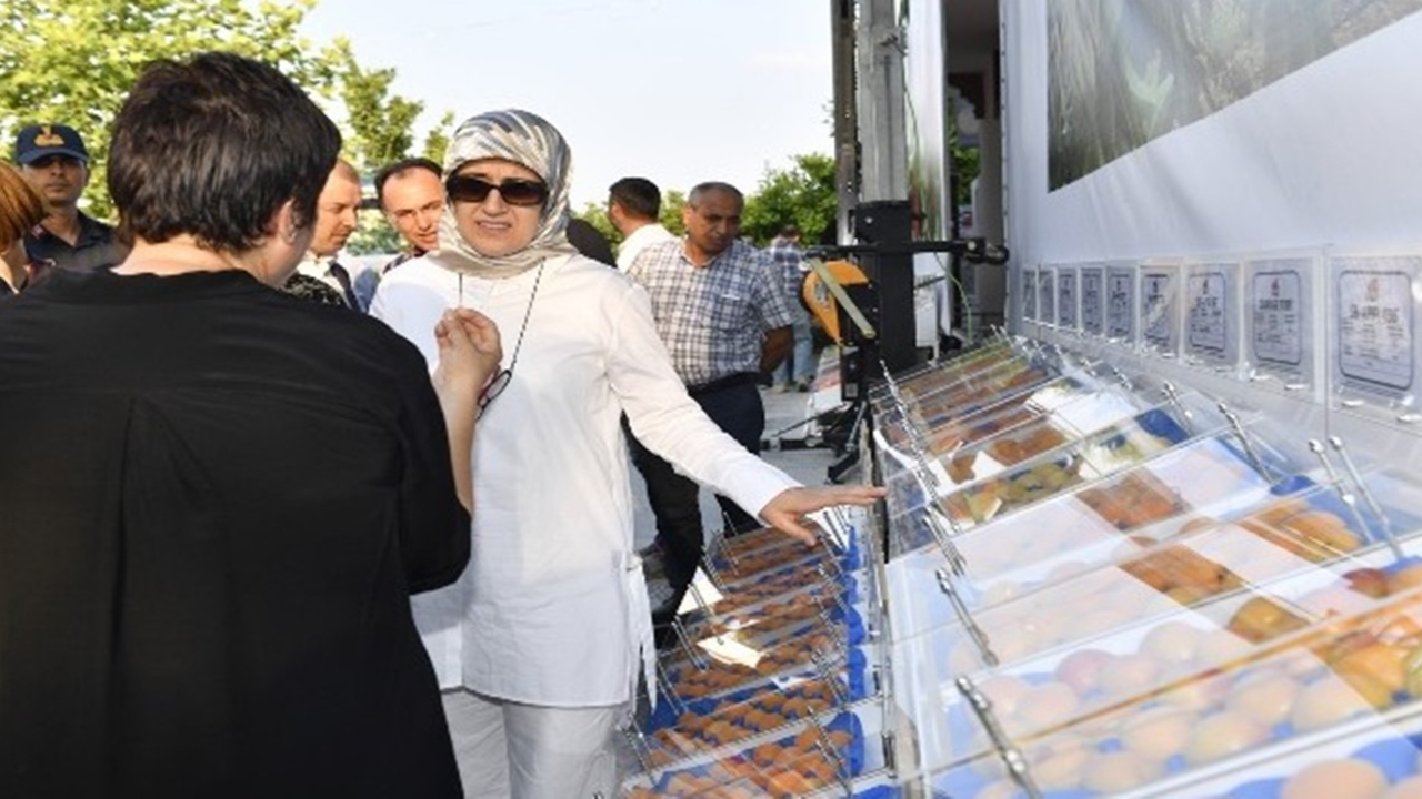 Adana'da Mahmut Demirtaş: “Üreticilere desteklerimizi sürdüreceğiz”