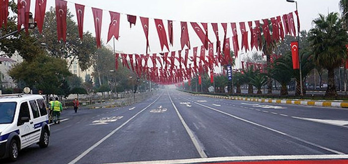 İstanbul'da bazı yollar trafiğe kapatıldı