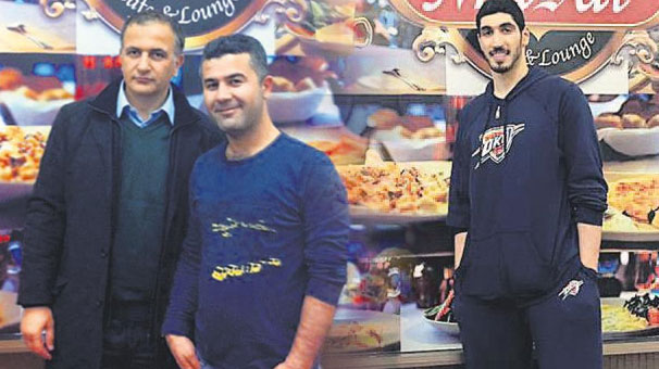 İşte ABD'de FBI'ın bastığı 'Masal Cafe' nin müdavimleri!