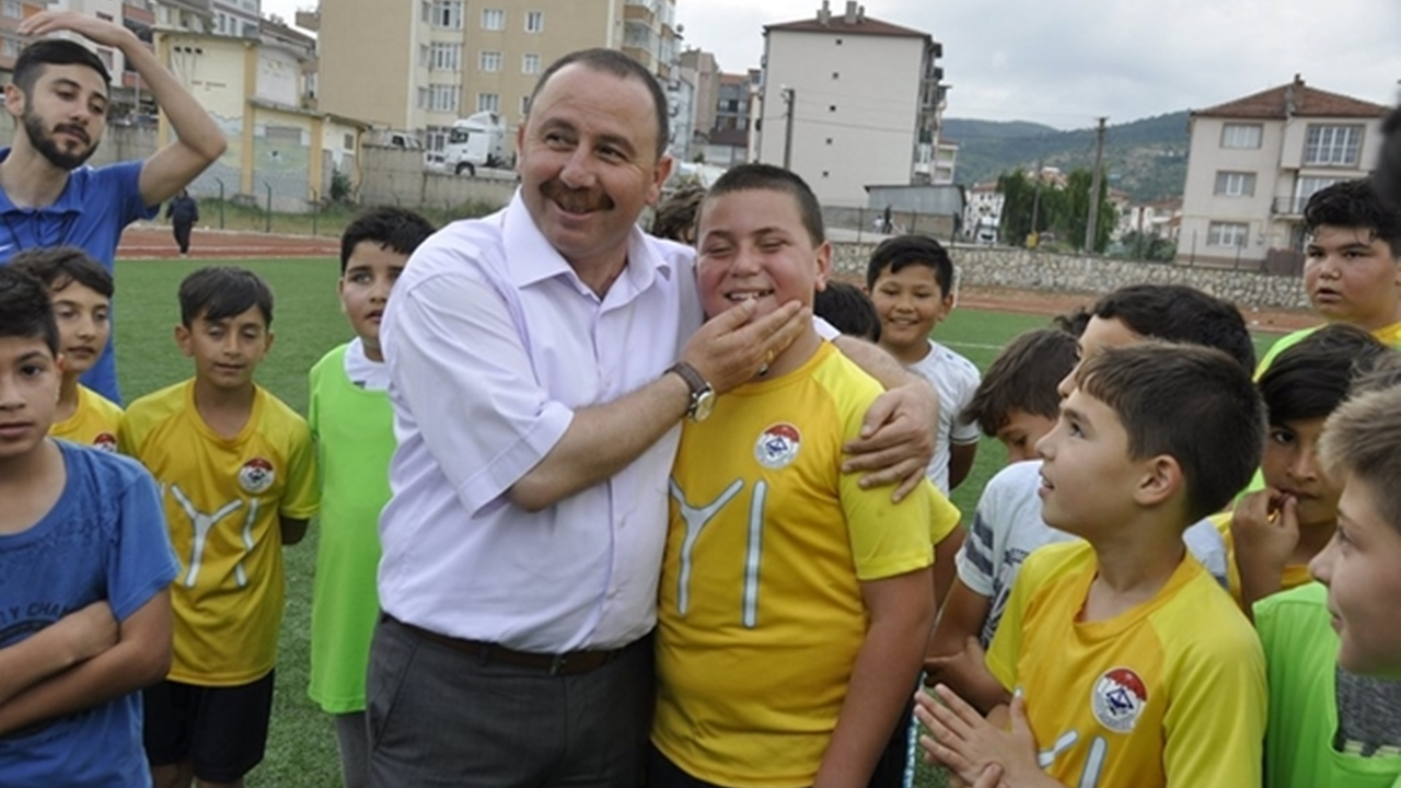 Bilecik'te Başkan İsmet Sever’den yaz spor okullarına ziyaret