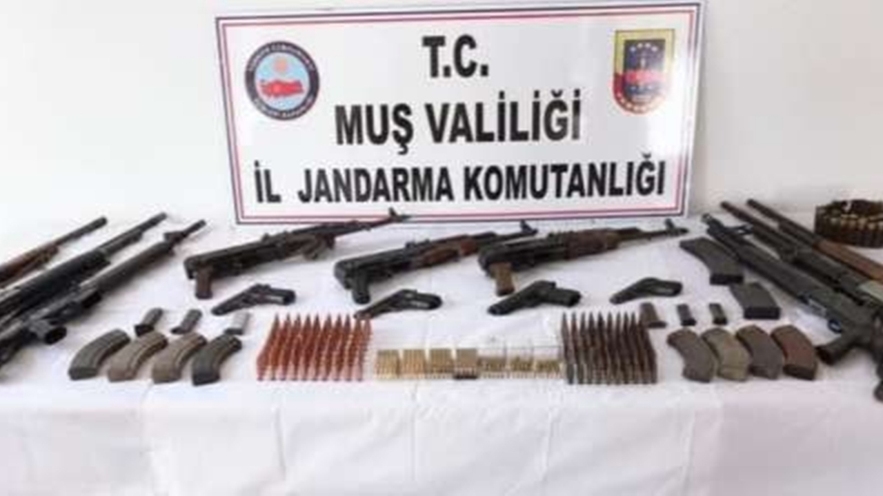 Muş'ta silah kaçakçılarına baskın: 5 gözaltı