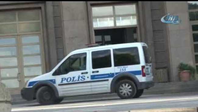 Ankara'da Hukuk Fakültesi öğrencisi "Hero" tişörtü ile sınava girdi...