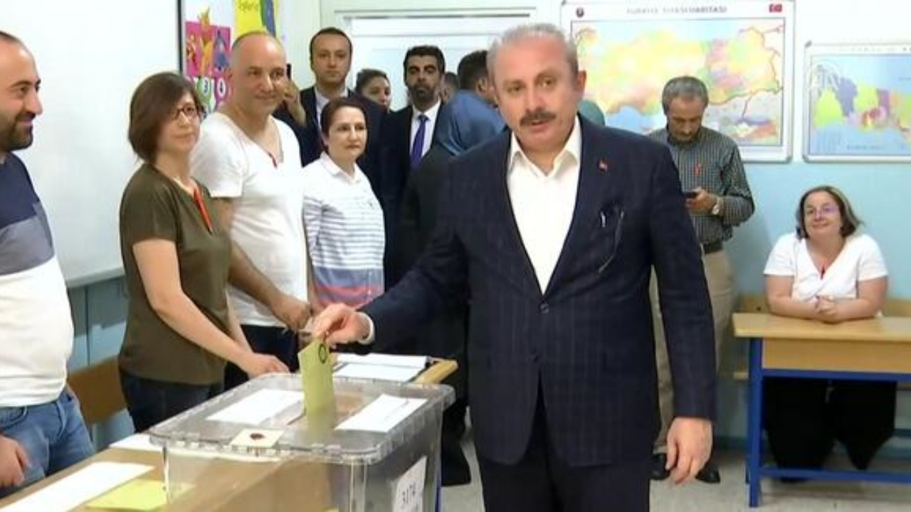 TBMM Başkanı Mustafa Şentop oyunu kullandı!