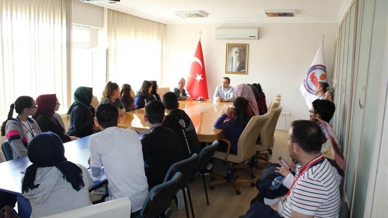 Kütahya'da Hasan Çiçek: "Gençlerimizi çok iyi yetiştirmeliyiz"