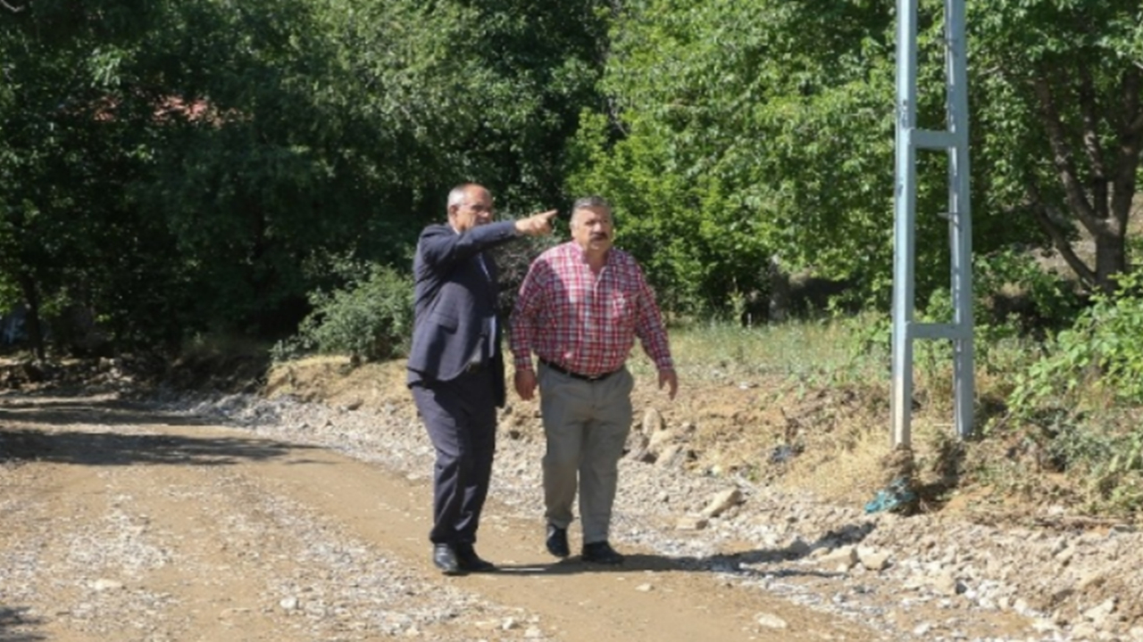 Kayseri'de Başkan Esat Öztürk, sel bölgesinde incelemelerde bulundu