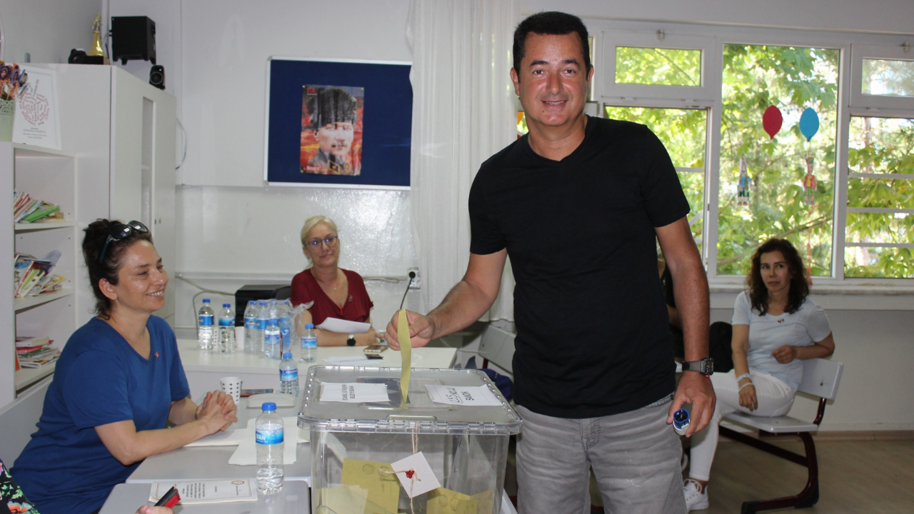 Acun Ilıcalı gönlünden geçeni açıkladı!