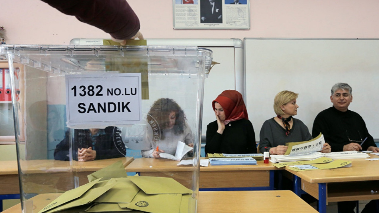 Oy kullanmak için yola çıktı, hayatını kaybetti!