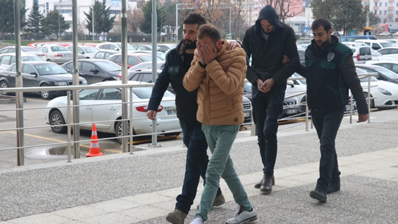 Bolu’da, uyuşturucu baskını: 2 gözaltı