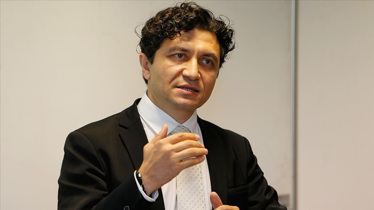 Türk profesöre 'Dahiler Kulübü'nden ödül!