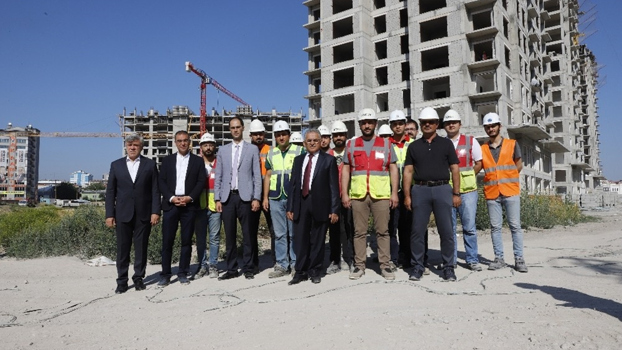 Kayseri'de Başkan Memduh Büyükkılıç, "Kentsel Dönüşümde Hızlı İlerliyoruz"