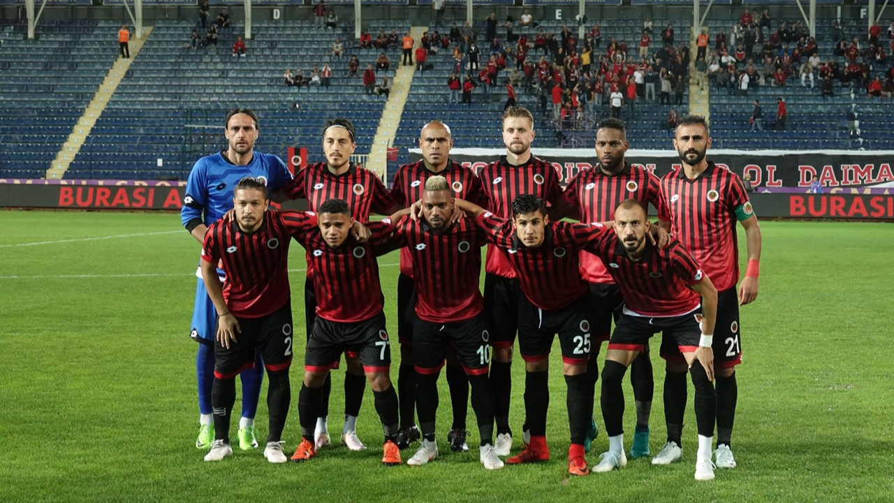 Gençlerbirliği'nde dört futbolcuyla yollar ayrıldı...