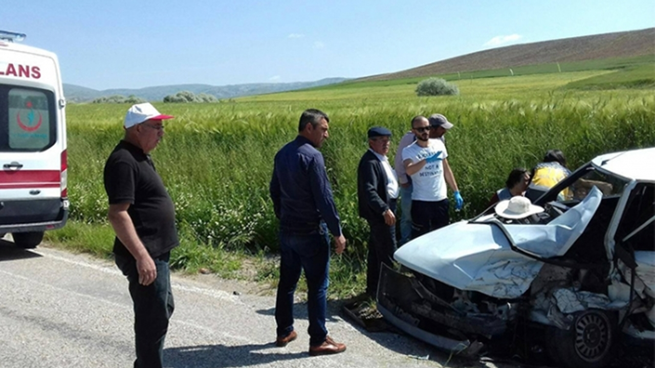 Çorum Sungurlu’da trafik kazası : 3 yaralı