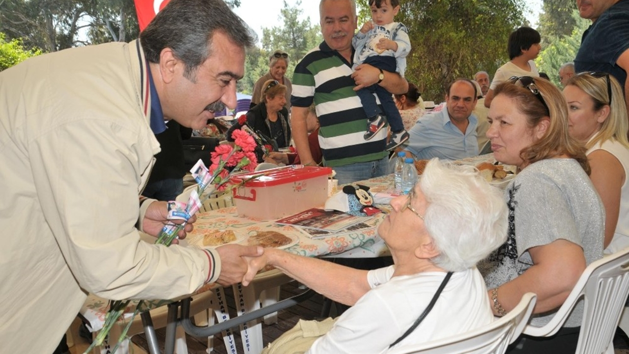 Adana'da Başkan Soner Çetin: "Vizyon projelere kısa sürede başlanacak"